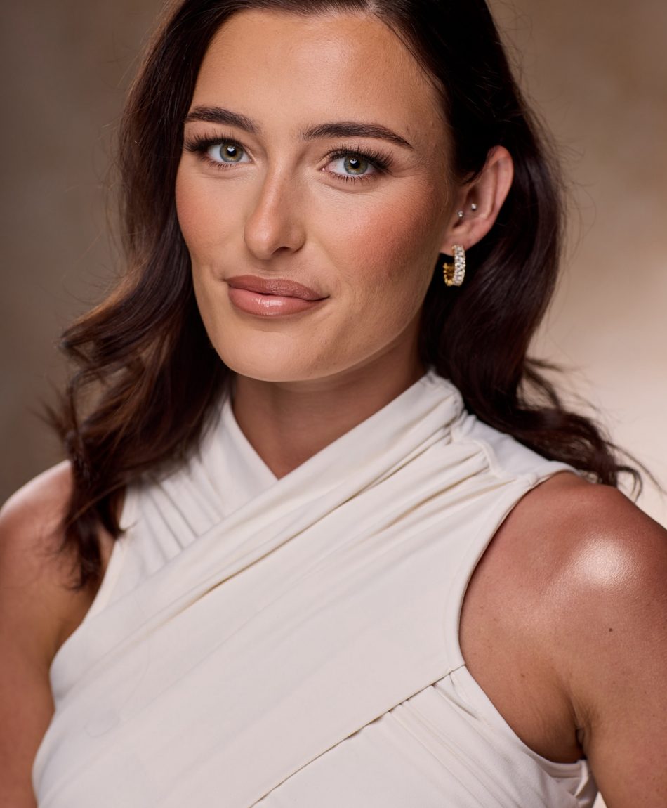 Facetune_12-06-2025-15-34-06